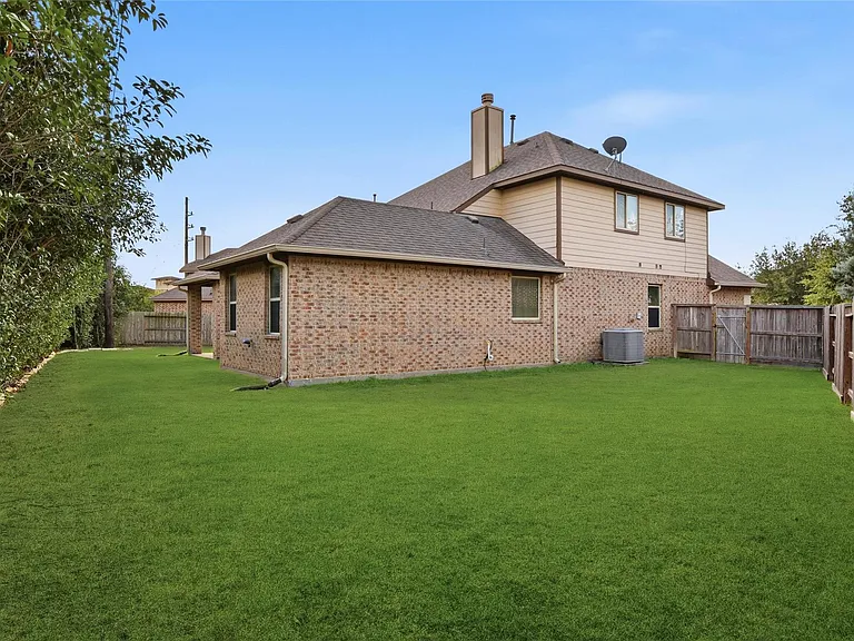 23207 Verita Ct — Photo 34