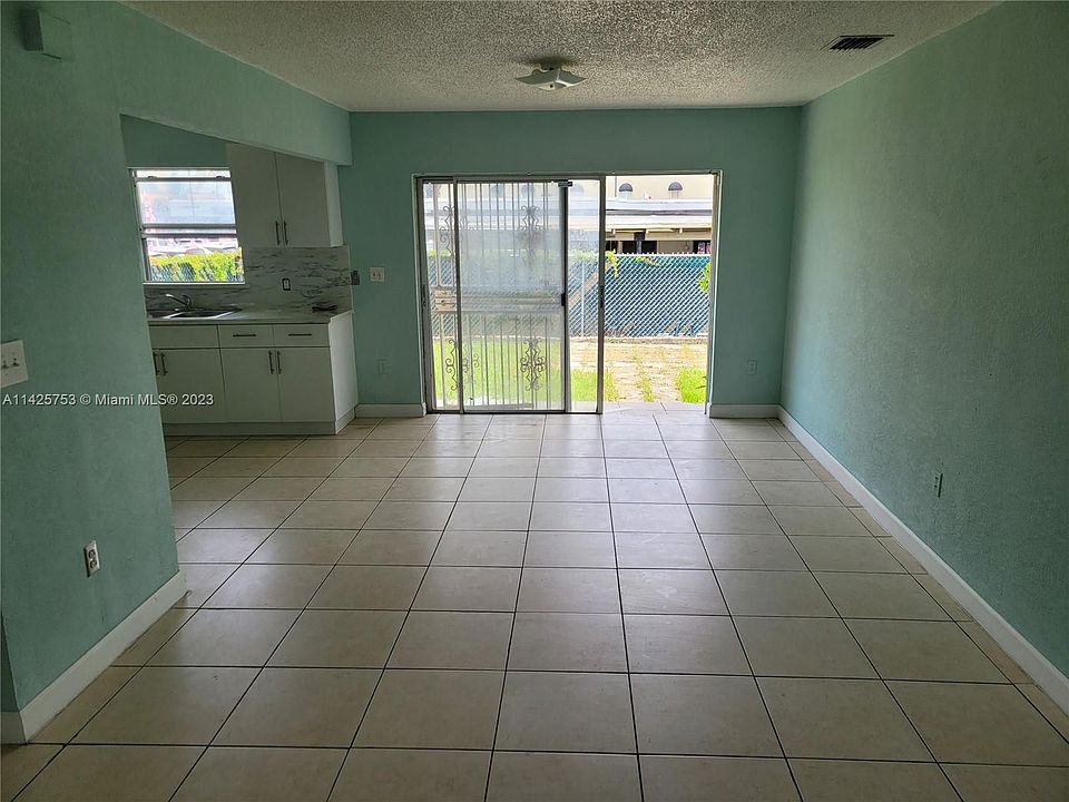 2nd image of 820 NW 26th Ave #2