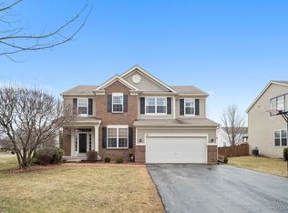 57 Greenbriar Dr, Gilberts, IL 60136