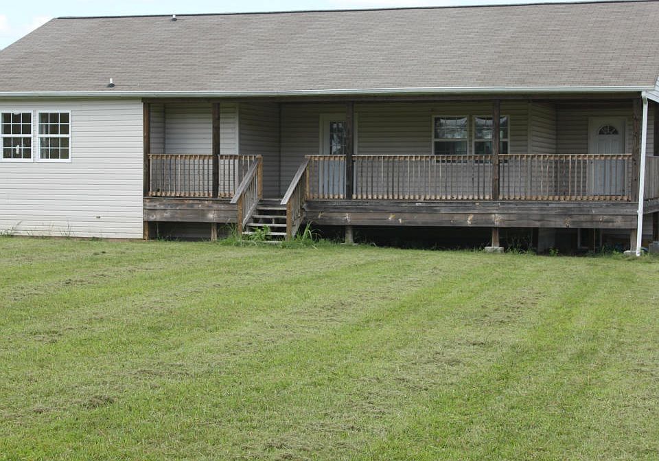 1st image of 126 Woody Ln