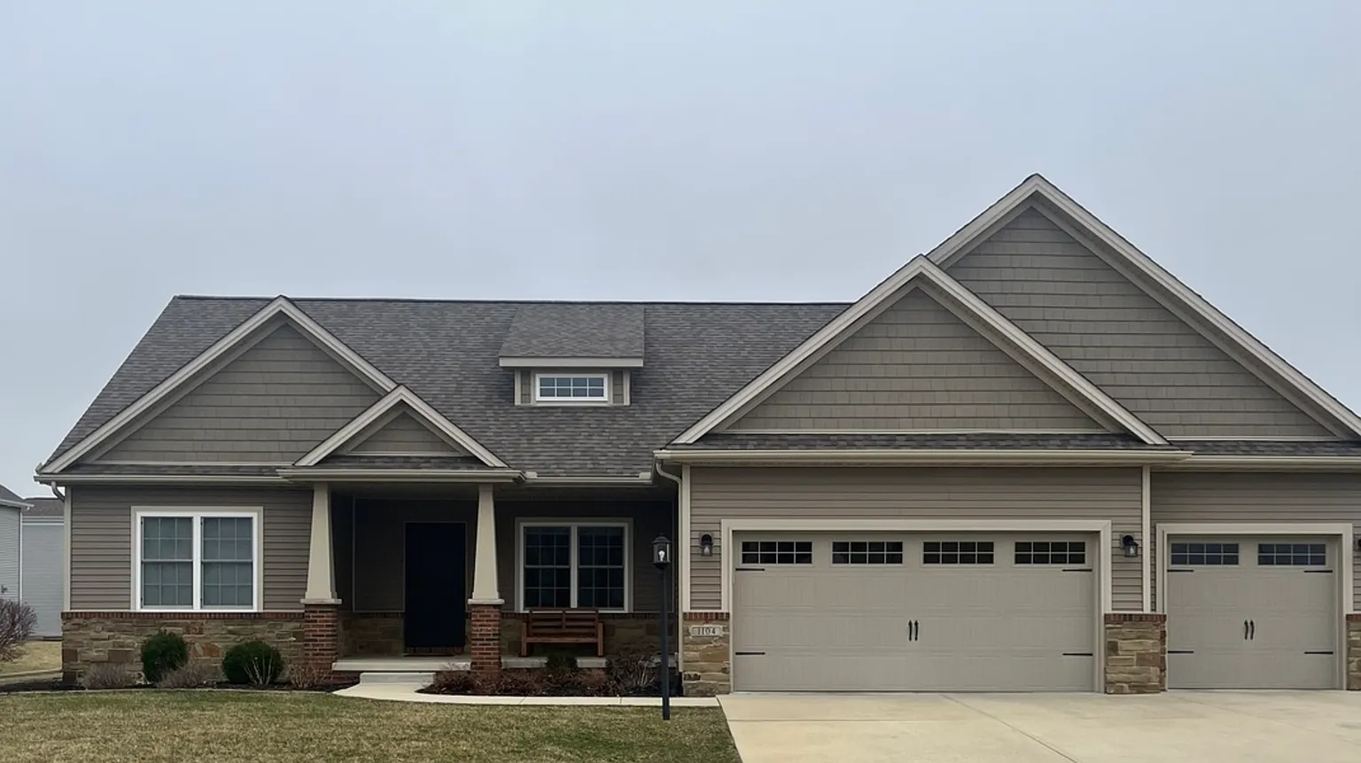 1104 Glen Abbey Dr photo 1