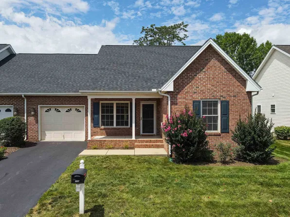 426 Hickory Grove Cir, Harrisonburg, VA 22801