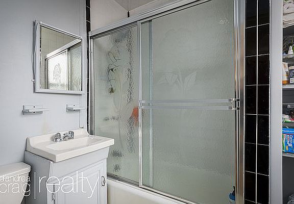 3rd image of 508 President St #4