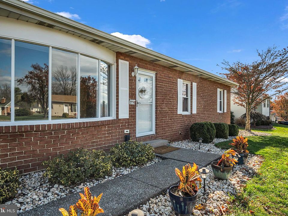 1st image of 2714 E Rosegarden Blvd