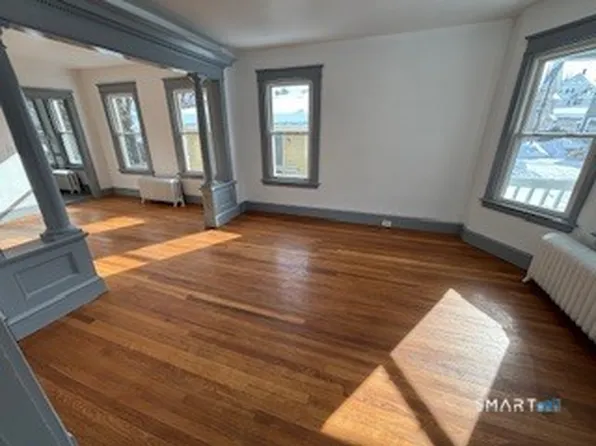 14 Guilfoile St #2, Waterbury, CT 06708