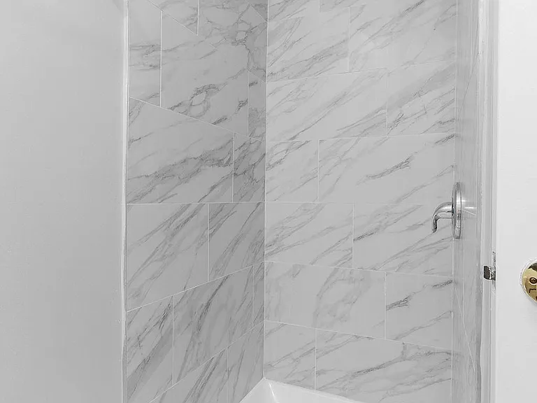 En Suite Bathroom for Bedroom 2