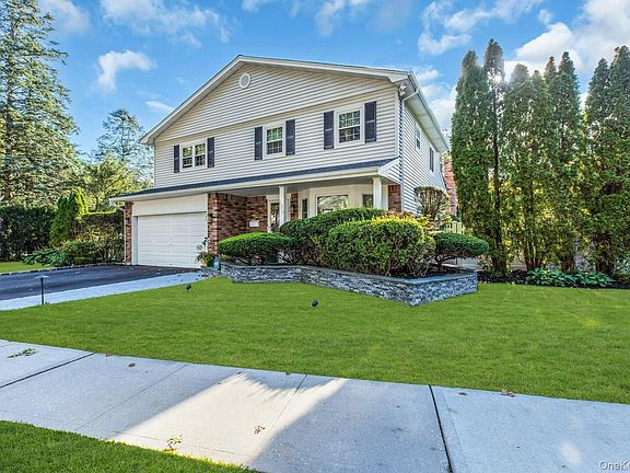 2nd image of 128 Soundview Drive