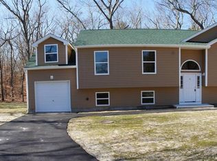 66 Gateway East Dr, Riverhead, NY 11901