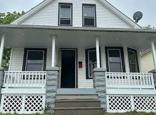 8910 Harris Ave, Cleveland, OH 44104