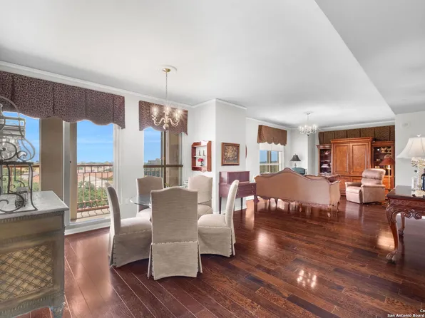 1 TOWERS PARK LN #711, San Antonio, TX 78209