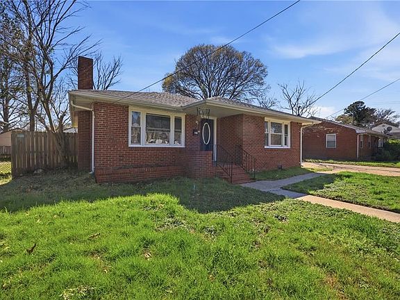 2nd image of 2811 Mapleton Ave