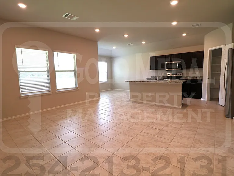 5004 Karen Green Dr — Photo 4