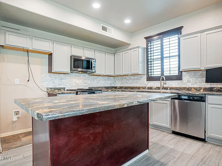 13292 Emerald Isle St — Photo 7