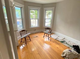 4 Newton St #1, Cambridge, MA 02139