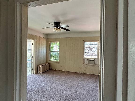 2nd image of 740 S 11th St #C1