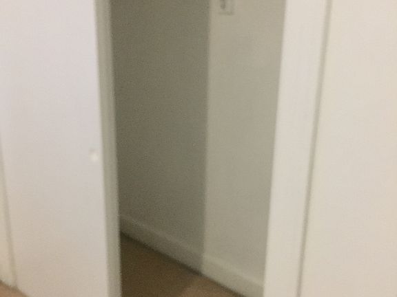 5th image of 208 Charlotte Dr