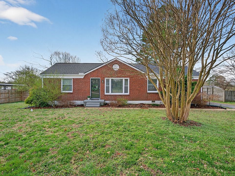 1st image of 212 Crestland Dr