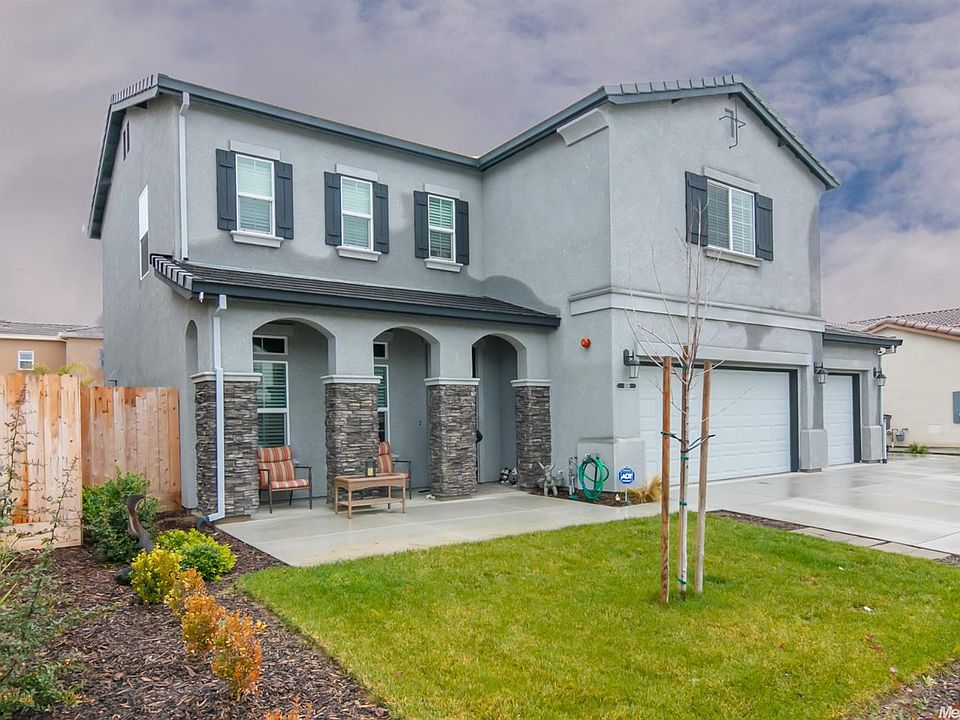 5bed/3Full Bath