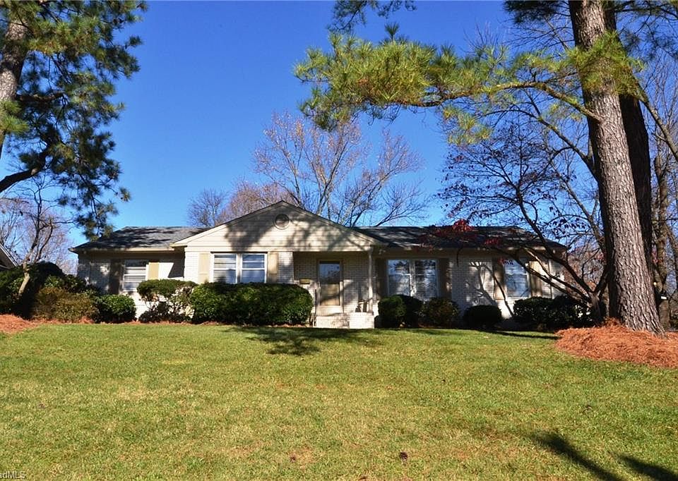 1st image of 3012 New Hanover Dr