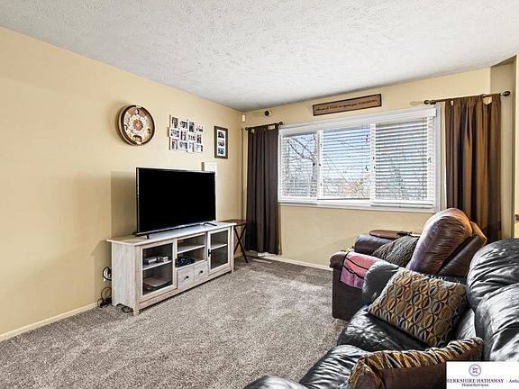 5th image of 15133 Rock Creek Dr