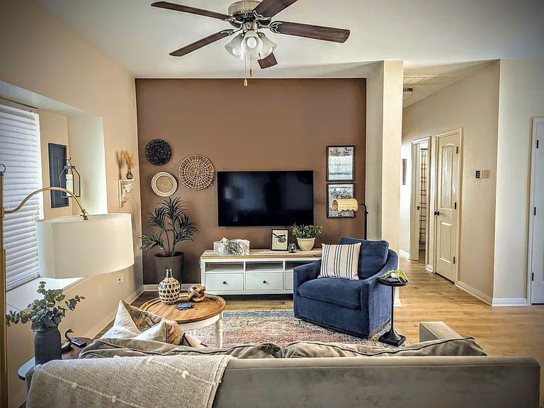 Fort Griffin Dr — Photo 6