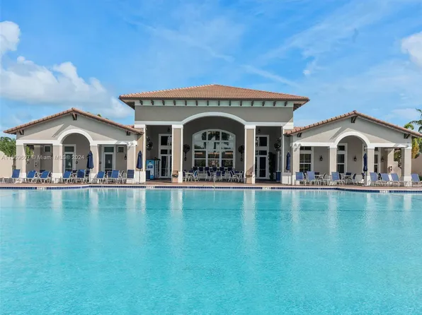 22721 SW 88th Pl Unit 5-19, Cutler Bay, FL 33190