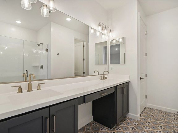 Wales Ranch - Opal Interior Image 5