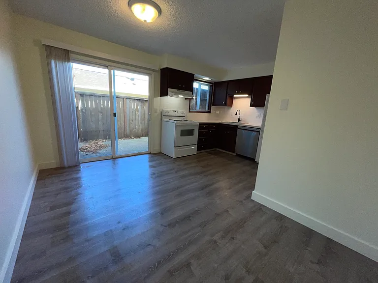 9738 SE 42nd Ave #2 — Photo 11