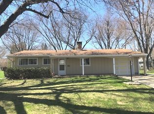 909 Ann Ave, Dixon, IL 61021