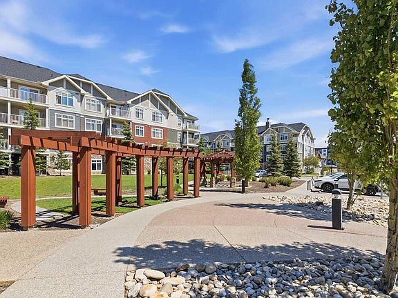 2nd image of 155 Skyview Ranch Way NE #6114