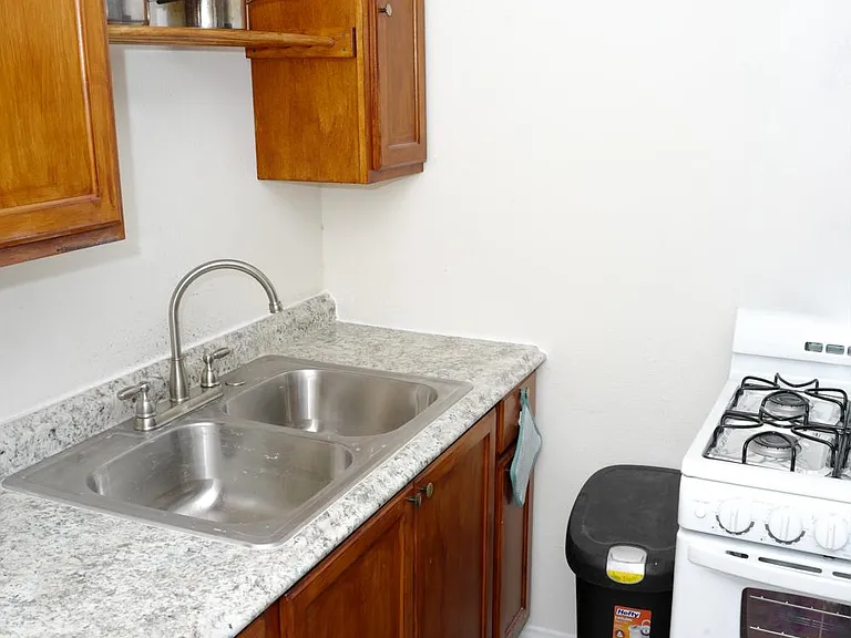 501 Holick Ave #2 — Photo 4