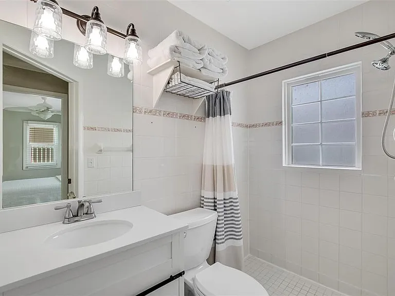301 S Central Ave #5 — Photo 8