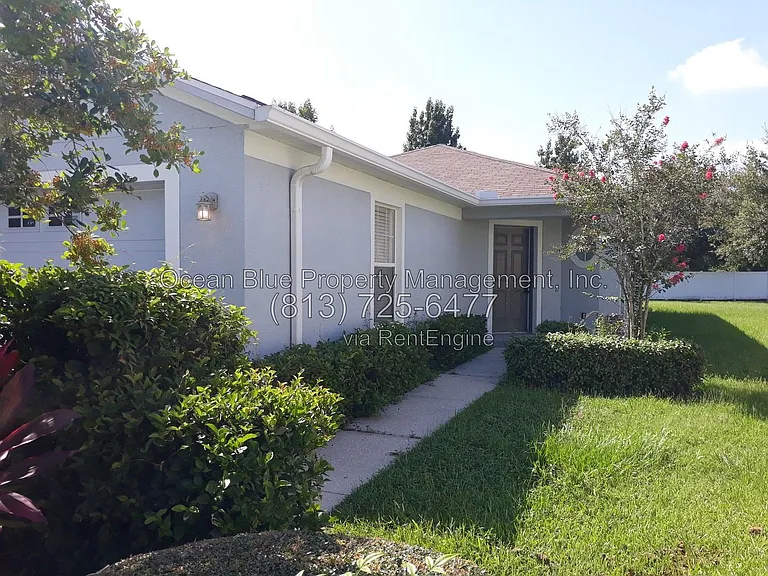19104 Dunlap Ct — Photo 1