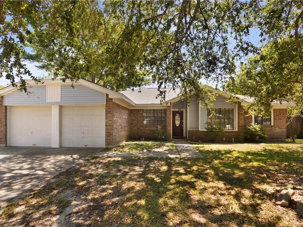 704 S Lake Caddo Ct, Slidell, LA 70461