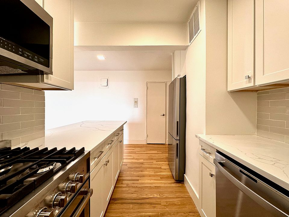 1st image of 3510 150th St APT 6U