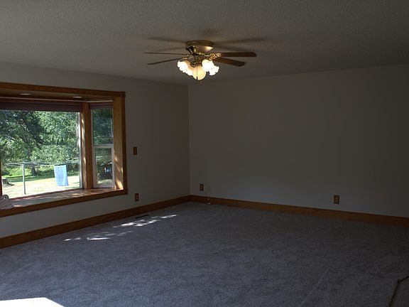 3rd image of 49646 360th St