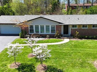 713 Gralee Ln, Saint Louis, MO 63132