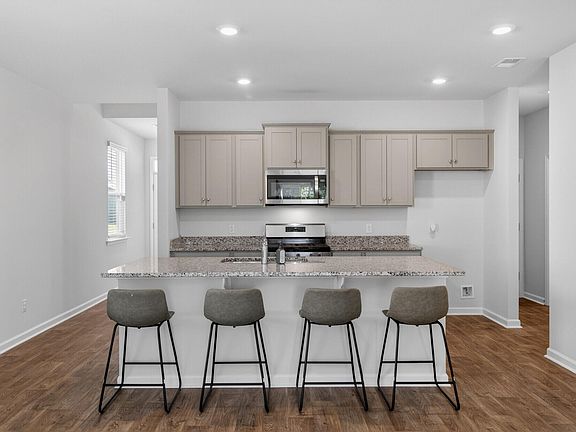 2nd image of 644 Ladywood Dr