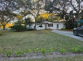 9860 SW 140th St, Miami, FL 33176