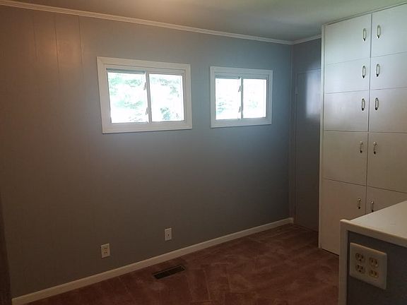 5th image of 7707 Scott Ln
