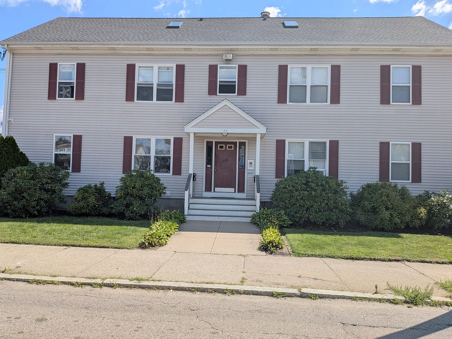 2 bed, 650 sqft, $1,850 — Photo 1