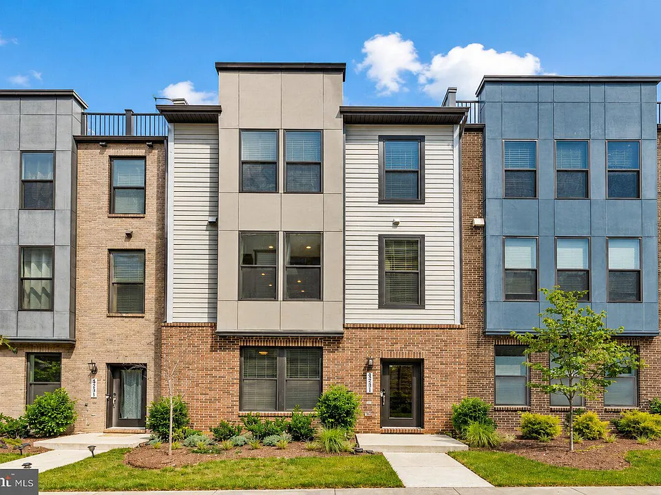 2383 Liberty Loop