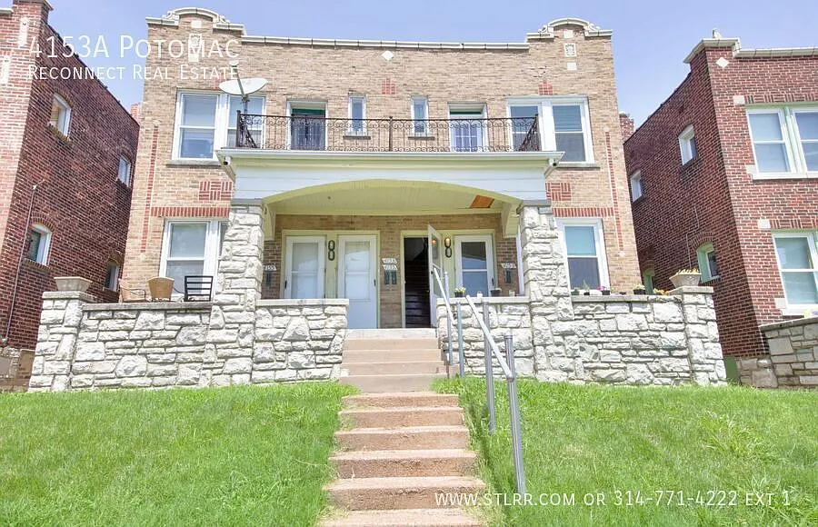 Very nice one bedroom with sunporch off the bedroom and off street parking! — Photo 4