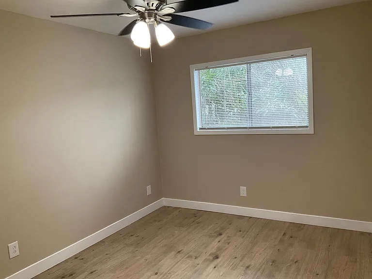 144 E Baseline Rd #1 — Photo 11