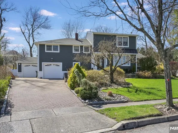 52 Gaynor Pl, Glen Rock, NJ 07452