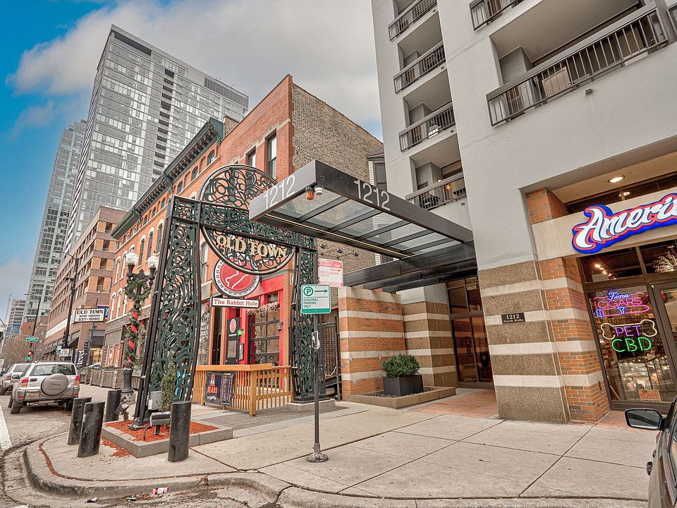 1st image of 1212 N Wells St APT 204