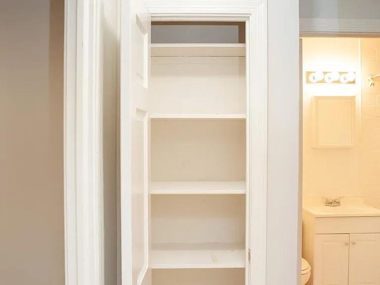 1712 W Abingdon Dr #301 — Photo 17