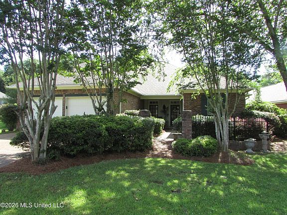 2nd image of 803 W Deerfield Dr