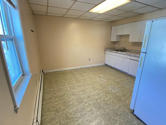 3rd image of 84 Sitgreaves St #3