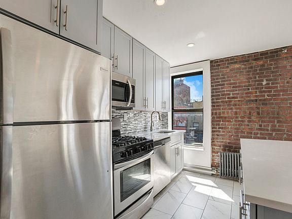2nd image of 201 E 116th St APT 3